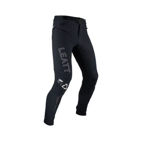 Conquer gravity with confidence in LEATT Pants MTB Gravity 4.0 Women. Designed with female riders in mind, these pants offer exceptional protection and style. The tailored fit ensures unrestricted movement while the robust construction keeps you safe on challenging descents.