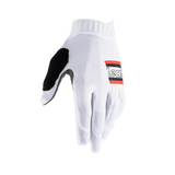 Elevate young riders' biking experience with LEATT Glove MTB 1.0 GripR Junior. These ultra-light gloves boast a MicronGrip palm, setting a new standard for value and performance. Offering superb comfort, grip, durability, and touch screen compatibility, these gloves are a must-try!