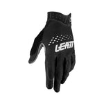 Discover the ULTRA-LIGHT comfort of LEATT Glove MTB 1.0 Women GripR V22. With MicronGrip palms, these gloves offer superior wet and dry grip, touchscreen function, and a snug fit. Your second skin for the trail. Try them today!