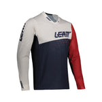 Take your youth's biking adventures to the next level with the LEATT Gravity 4.0 Junior V22 jersey. It's not just a jersey; it's a statement of style and comfort. With improved features and enhanced breathability, this jersey is designed to keep young riders cool and comfortable during their rides. Whether they're hitting the trails or mastering downhill runs, this jersey will be their trusted companion.