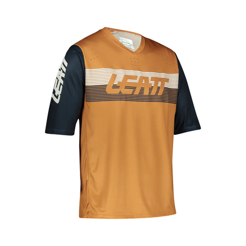 Upgrade your trail game with LEATT Jersey MTB Enduro 3.0 V22. Modern design for modern riders.