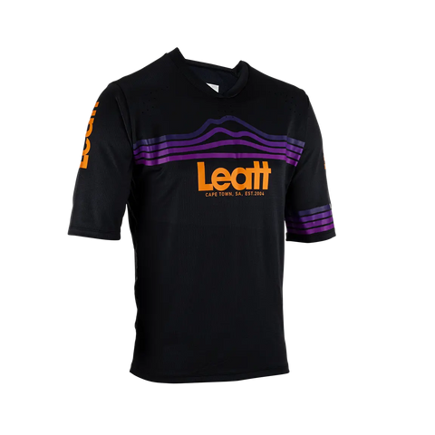 Elevate your off-road style with LEATT Jersey MTB Enduro 3.0. Get ready for epic trails.