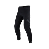 Chase adventure with LEATT Pant MTB Enduro 3.0. These pants offer the perfect blend of comfort and protection for your epic enduro journeys. Ride confidently knowing you're equipped for the ride ahead.