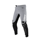 Young shredders deserve the best, and that's LEATT Pant MTB Gravity 4.0 Junior. These pants provide the ultimate protection for upcoming riders. The junior-specific design ensures a snug fit and freedom of movement.