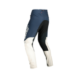 Junior riders, step up your game with LEATT Pant MTB Gravity 4.0 Junior V22. These pants are built to safeguard young riders without compromising on style. Let them explore the trails with confidence.