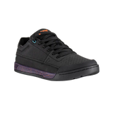 Unleash your biking potential with the LEATT Shoe 2.0 Flat Women. Designed with the female rider in mind, these shoes offer an unbeatable combination of grip and comfort. Whether you're conquering challenging terrain or cruising through scenic trails, these shoes are tailored to your needs. Elevate your biking game and experience the trail like never before.