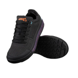 Unleash your biking potential with the LEATT Shoe 2.0 Flat Women. Designed with the female rider in mind, these shoes offer an unbeatable combination of grip and comfort. Whether you're conquering challenging terrain or cruising through scenic trails, these shoes are tailored to your needs. Elevate your biking game and experience the trail like never before.