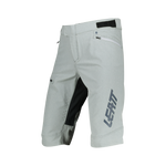 Elevate your riding game with LEATT Shorts MTB Enduro 3.0 V22. Designed for maximum performance, these shorts are built to endure the rigors of off-road excursions.