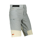 Unleash your trail potential with LEATT Shorts MTB Trail 3.0 V22. These shorts are designed to enhance your ride, offering comfort and performance for an unforgettable experience.