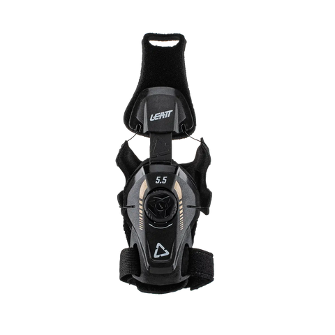 Protect your wrists during every ride with LEATT Wrist Brace 5.5. Engineered for superior support and comfort, this brace is a must-have for any rider who wants to minimize the risk of wrist injuries. Its ergonomic design ensures a secure fit without sacrificing mobility. Whether you're tackling challenging trails or hitting high speeds, the Wrist Brace 5.5 offers the protection you need to stay confident on your bike